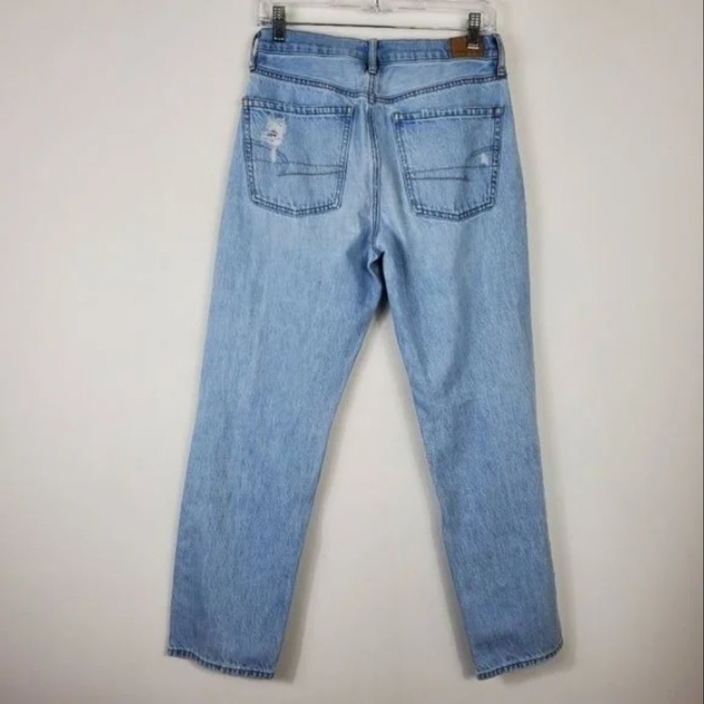 American Eagle 90s Straight Jeans Womens Size 6 Light Wash Mid Rise Distressed - Picture 2 of 3